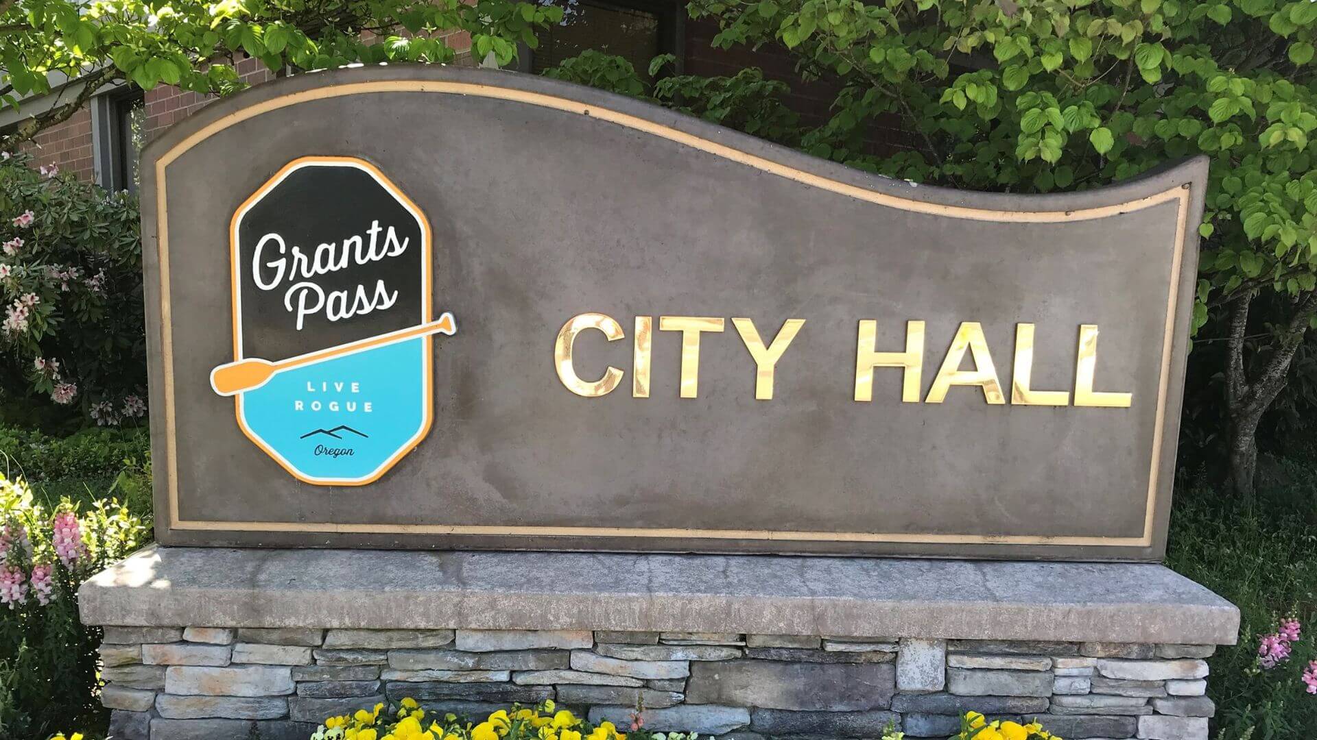 Grants Pass runs into problems for giving homeless people tickets